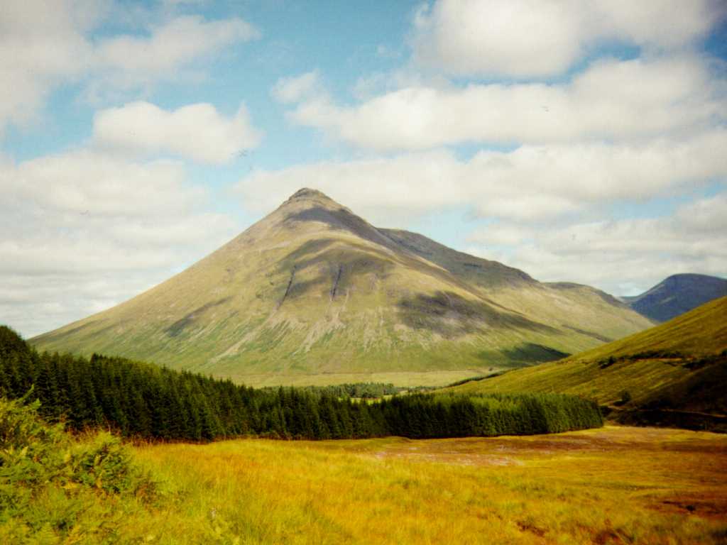 Ein Berg (65536 Bytes)